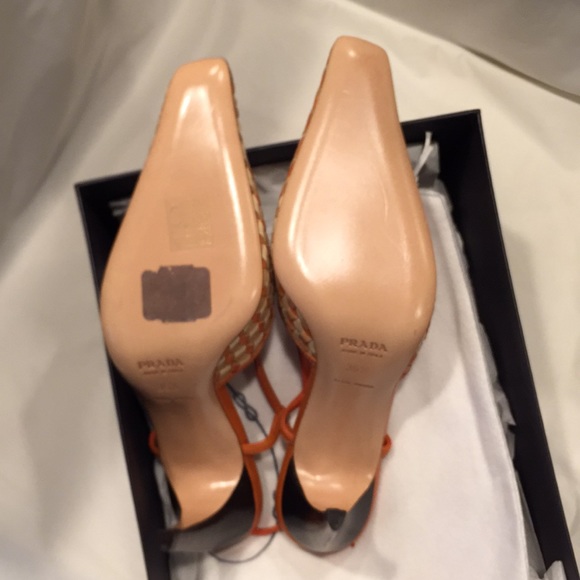 Prada designer heels - Picture 6 of 6